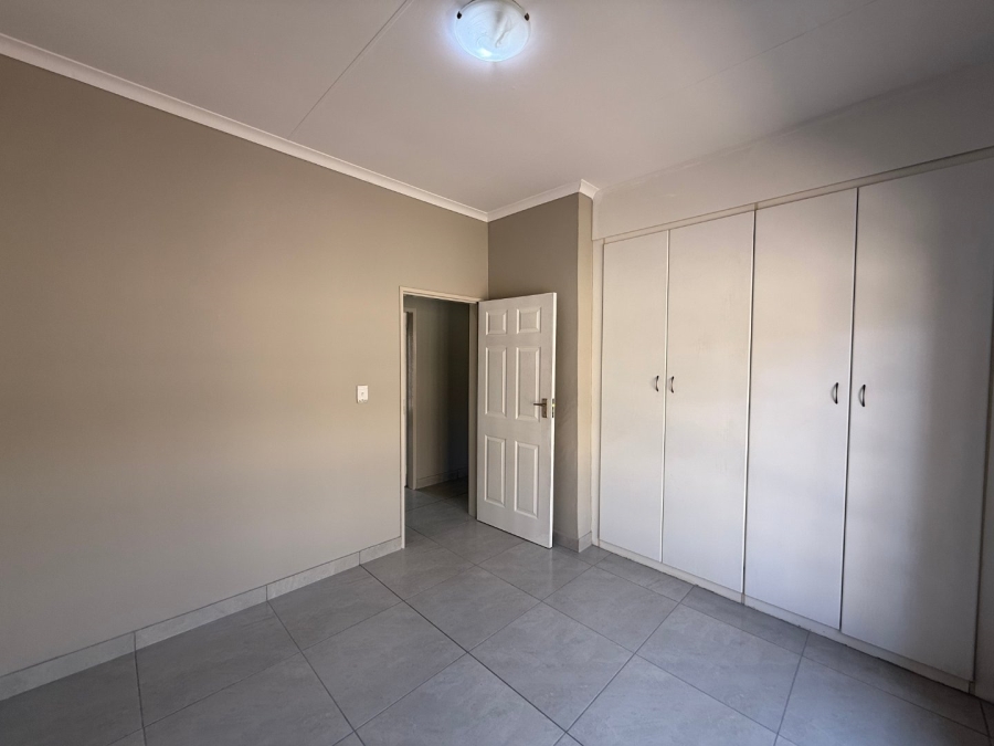 To Let 4 Bedroom Property for Rent in Meerhof North West